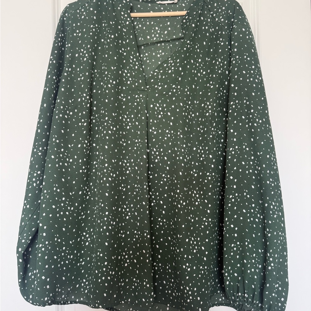 Women's Green Speckled V-Neck Blouse